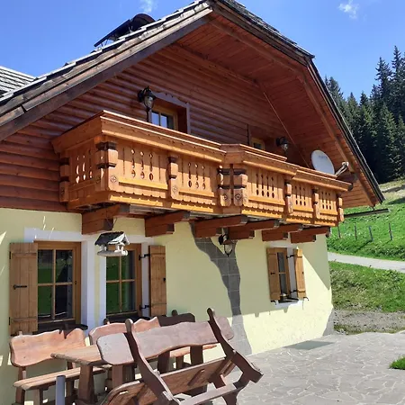 Lachtalhuette